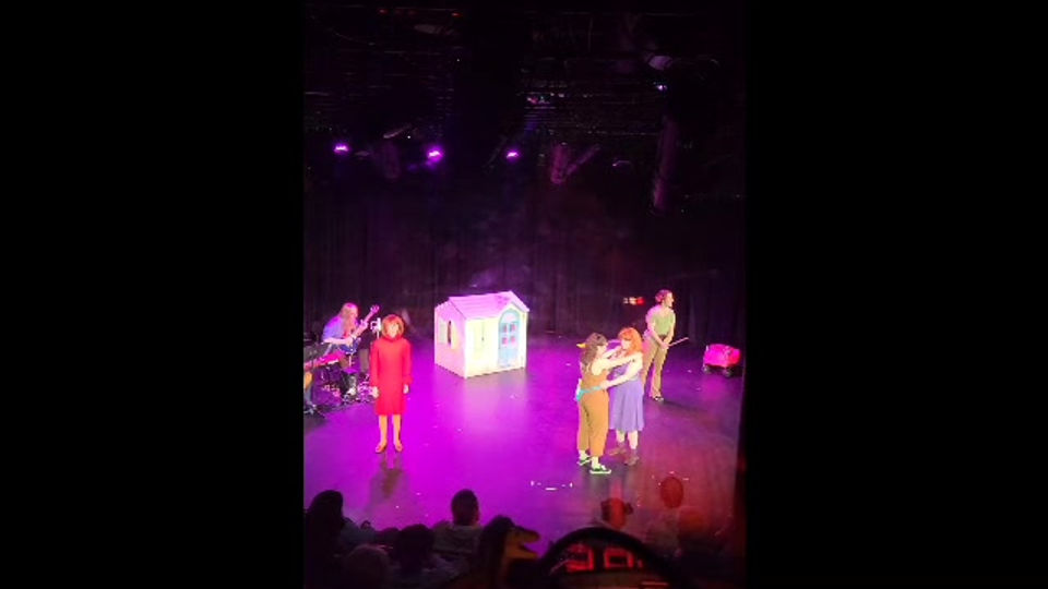Brand New: LIVE
